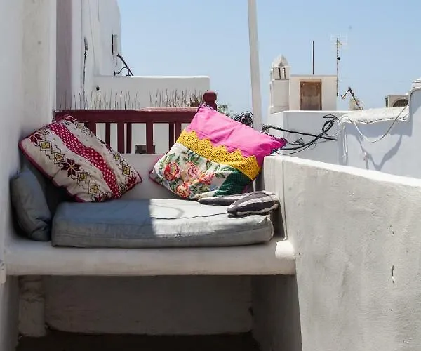 Eclectic & Artistic House In בית נופש