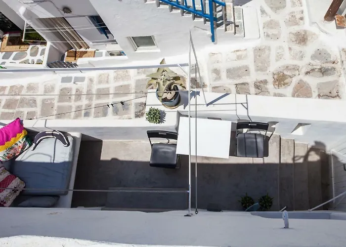 בית נופש Eclectic & Artistic House In *